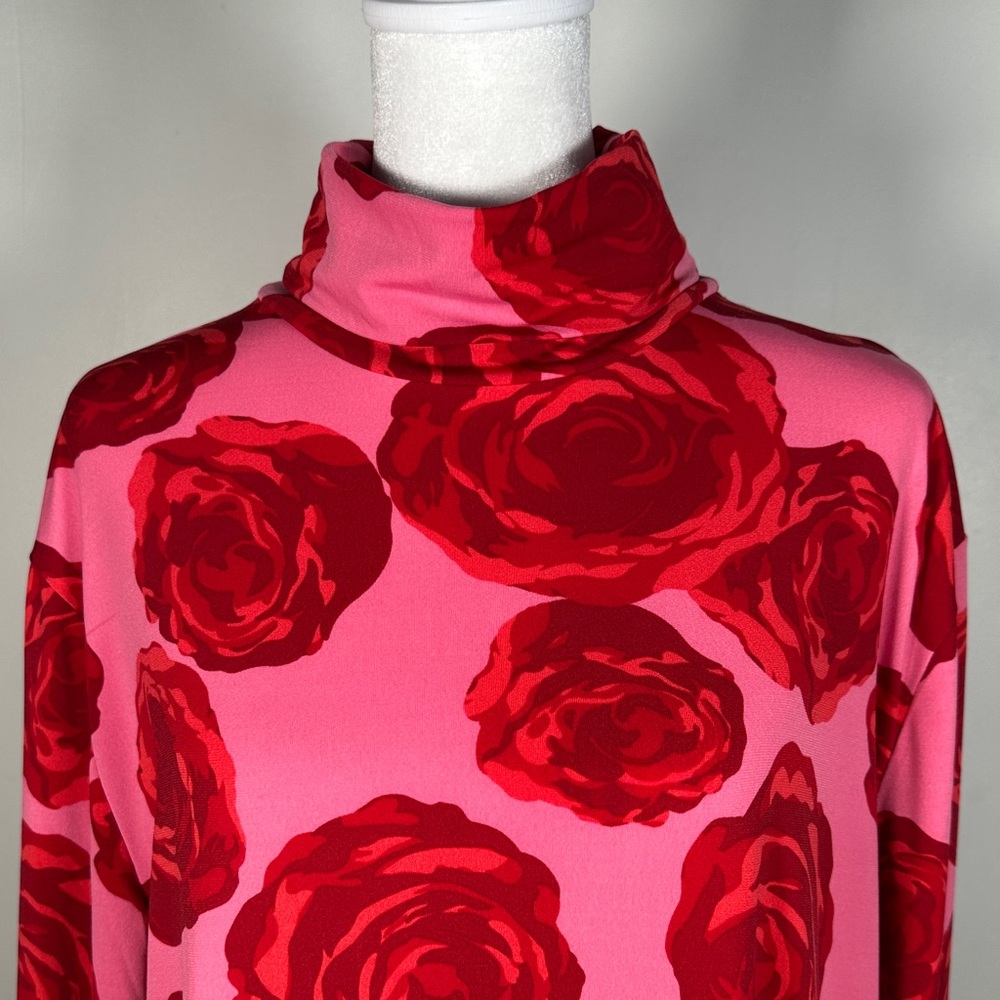 Pink and Red Rose Print Turtleneck Top - Picture 6 of 9